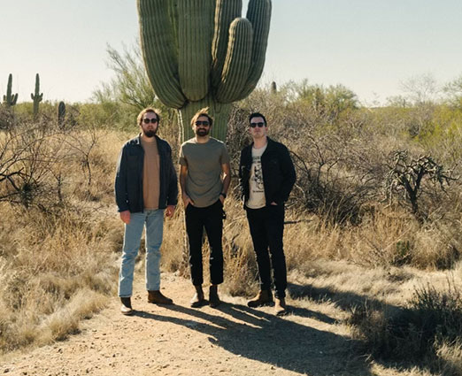 Band Oliver Hazard in front of a cactus