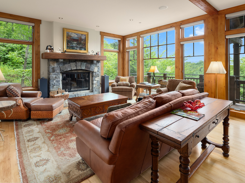 Mountain Cabin: 20 Inspiration Lane