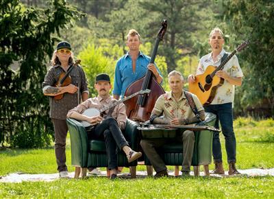 The Founders Cup Concert: The Infamous Stringdusters